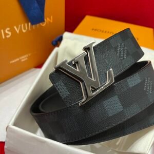 Louis Vuitton Men's Belt